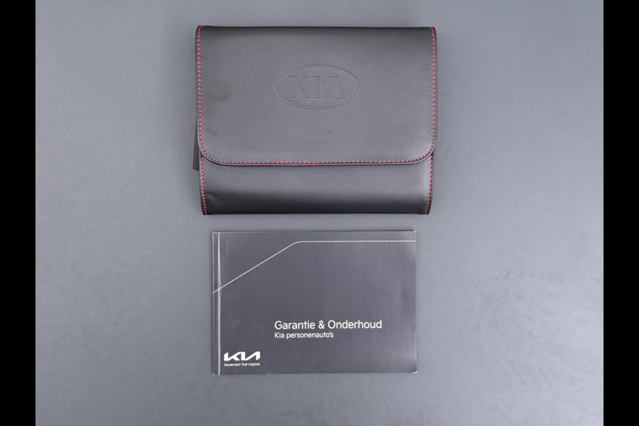 Kia Ev6 GT-Line 77.4kWh SOH 100% Warmtepomp PanoDak Head-Up Alcantar/Leer Stoelventilatie Elek.Stoelen+MemoryMeridian SOH 100% 360°Camer DAB  Elek.Achterklep Lmv Lane Assist 1600kg trekvermogen! Laden tot 240kW 1e Eigenaar Origineel Nederlandse Auto € 57.000 nieuw