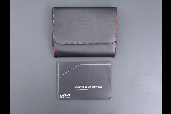 Kia Ev6 GT-Line 77.4kWh SOH 100% Warmtepomp PanoDak Head-Up Alcantar/Leer Stoelventilatie Elek.Stoelen+MemoryMeridian SOH 100% 360°Camer DAB  Elek.Achterklep Lmv Lane Assist 1600kg trekvermogen! Laden tot 240kW 1e Eigenaar Origineel Nederlandse Auto € 57.000 nieuw