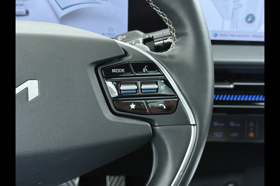 Kia Ev6 GT-Line 77.4kWh SOH 100% Warmtepomp PanoDak Head-Up Alcantar/Leer Stoelventilatie Elek.Stoelen+MemoryMeridian SOH 100% 360°Camer DAB  Elek.Achterklep Lmv Lane Assist 1600kg trekvermogen! Laden tot 240kW 1e Eigenaar Origineel Nederlandse Auto € 57.000 nieuw