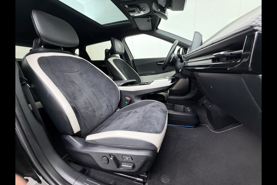 Kia Ev6 GT-Line 77.4kWh SOH 100% Warmtepomp PanoDak Head-Up Alcantar/Leer Stoelventilatie Elek.Stoelen+MemoryMeridian SOH 100% 360°Camer DAB  Elek.Achterklep Lmv Lane Assist 1600kg trekvermogen! Laden tot 240kW 1e Eigenaar Origineel Nederlandse Auto € 57.000 nieuw