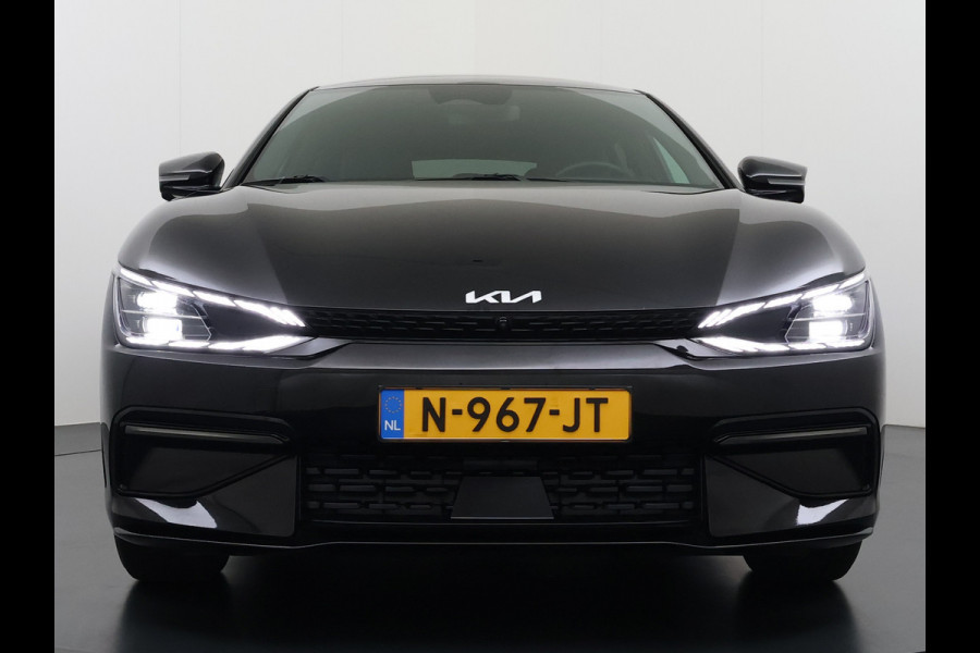 Kia Ev6 GT-Line 77.4kWh SOH 100% Warmtepomp PanoDak Head-Up Alcantar/Leer Stoelventilatie Elek.Stoelen+MemoryMeridian SOH 100% 360°Camer DAB  Elek.Achterklep Lmv Lane Assist 1600kg trekvermogen! Laden tot 240kW 1e Eigenaar Origineel Nederlandse Auto € 57.000 nieuw