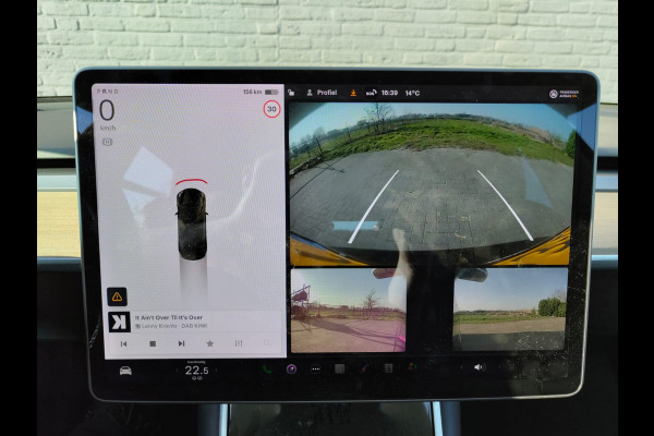 Tesla Model 3 SR+ 325PK AutoPilot Leer Pano-Dak Adaptive Cruise Camera's Elektr.-Stuur+Stoelen+Spiegels+Geheugen+Easy-Entry+Verwarmde stoelen  Ecc Navi Led DAB Voorverwarmen interieur via App Keyless One-Pedal-Drive SOH 82% 1e Eigenaar Origineel Nederlandse Auto 1.584kg licht!