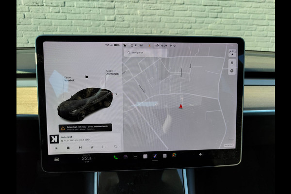 Tesla Model 3 SR+ 325PK AutoPilot Leer Pano-Dak Adaptive Cruise Camera's Elektr.-Stuur+Stoelen+Spiegels+Geheugen+Easy-Entry+Verwarmde stoelen  Ecc Navi Led DAB Voorverwarmen interieur via App Keyless One-Pedal-Drive SOH 82% 1e Eigenaar Origineel Nederlandse Auto 1.584kg licht!