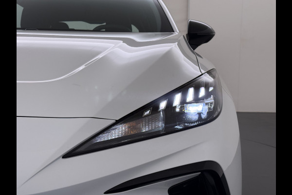 MG Mg4 electric 51kWh LFP AccuApple Carplay Android Auto Pdc Adap.Cruise Ecc Rijstrooksensor Led Bluetooth DAB Isofix File assistent Verkeersbord detectie SOH 92% € 30.000 nieuw!