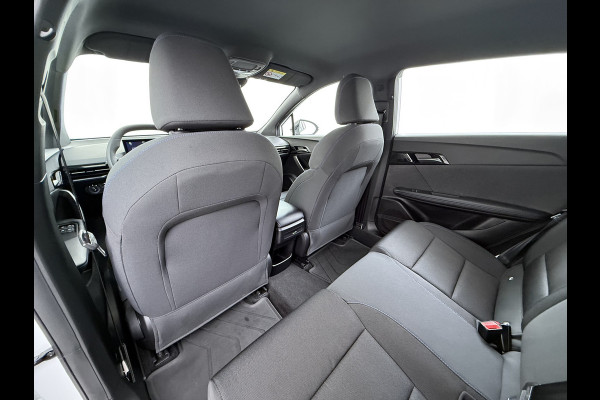 MG Mg4 electric 51kWh LFP AccuApple Carplay Android Auto Pdc Adap.Cruise Ecc Rijstrooksensor Led Bluetooth DAB Isofix File assistent Verkeersbord detectie SOH 92% € 30.000 nieuw!