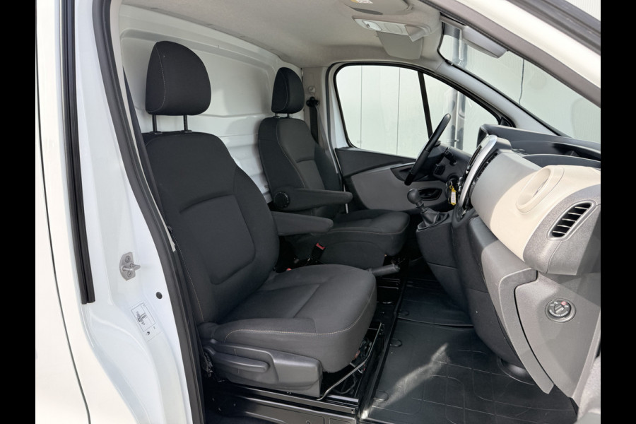 Renault Trafic 1.6 dCi 126 PK / L1H1 / 1e EIG. MOOIE BUS / ECC AIRCO / CRUISE / TREKHAAK / NAVI / CAMERA