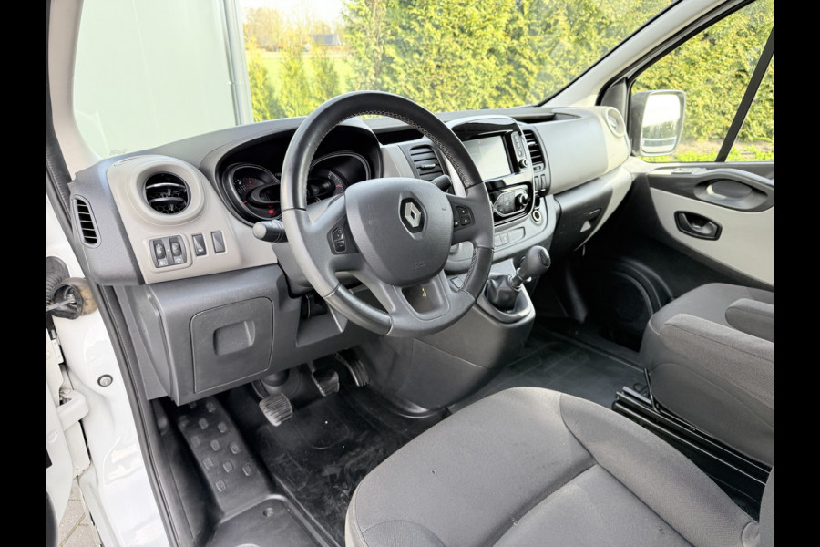 Renault Trafic 1.6 dCi 126 PK / L1H1 / 1e EIG. MOOIE BUS / ECC AIRCO / CRUISE / TREKHAAK / NAVI / CAMERA