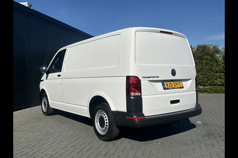 Volkswagen Transporter 2.0 TDI / L1H1 / 1e EIG. / CAMERA / CRUISE / AIRCO / ACHTERKLEP / APPLE CARPLAY / ANDROID AUTO