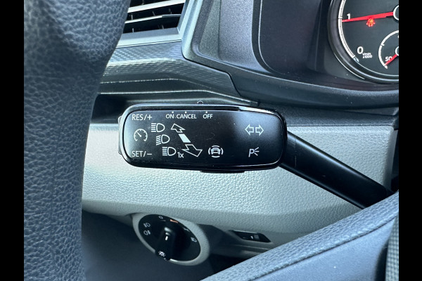 Volkswagen Transporter 2.0 TDI / L1H1 / 1e EIG. / CAMERA / CRUISE / AIRCO / ACHTERKLEP / APPLE CARPLAY / ANDROID AUTO