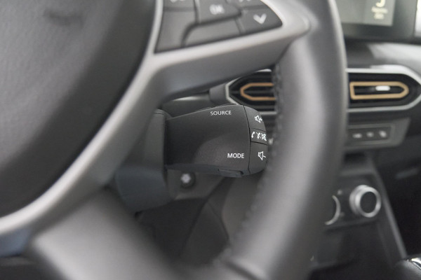 Dacia Jogger 1.6 Hybrid 140 Extreme | 7 Zitplaatsen | Camera | Dodehoekdetectie | Apple Carplay