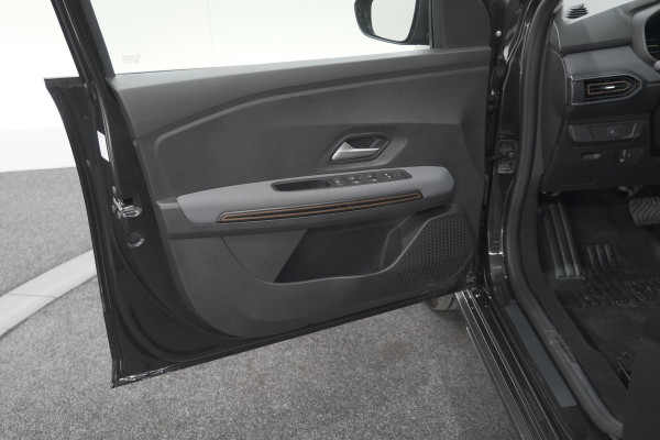 Dacia Jogger 1.6 Hybrid 140 Extreme | 7 Zitplaatsen | Camera | Dodehoekdetectie | Apple Carplay