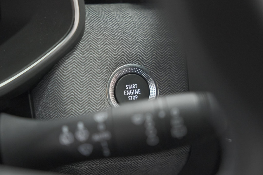 Renault Clio 1.0 TCe 90 GPF techno | 360 Camera | Adaptieve Cruise Control | 9.3 Inch Groot Scherm