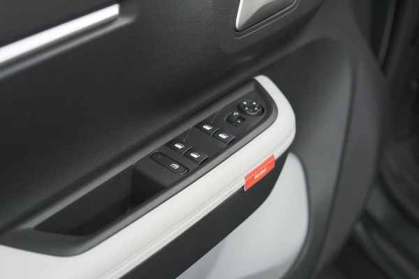 Citroën C3 Aircross 1.2 Hybrid 145pk Max | Trekhaak | Camera | Dodehoekdetectie | Apple Carplay