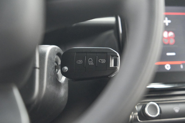 Citroën C3 PureTech 110 EAT6 Max | Apple Carplay | Parkeersensoren | Climate Control | 16 Inch Lichtmetalen Velgen