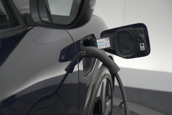 Renault Mégane E-Tech EV40 Boost Charge Techno | Pack Winter | Camera | Apple Carplay