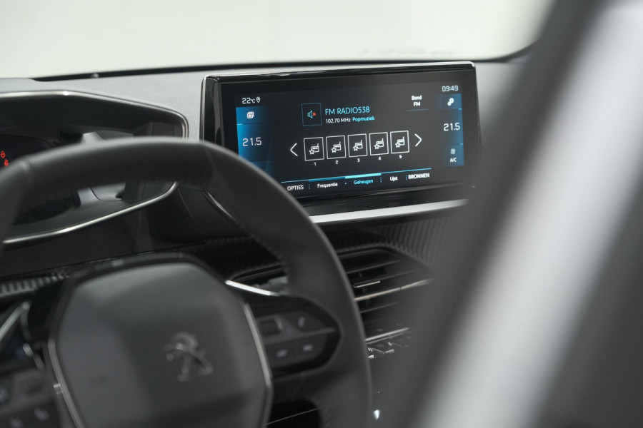 Peugeot 208 PureTech 100 Allure Pack | Camera | Apple Carplay | Parkeersensoren | Navigatie