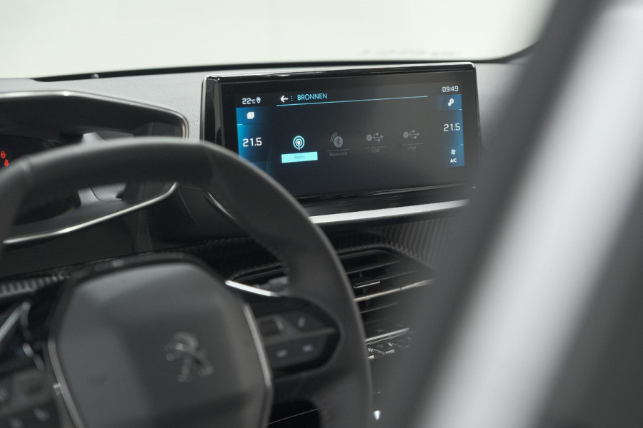 Peugeot 208 PureTech 100 Allure Pack | Camera | Apple Carplay | Parkeersensoren | Navigatie