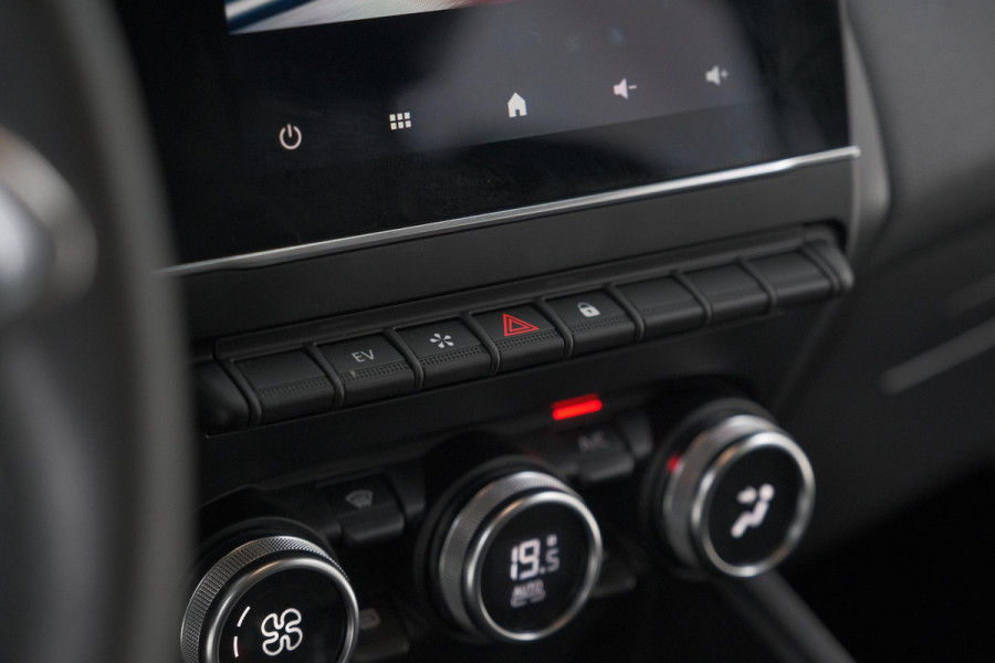 Renault Captur 1.6 E-Tech Plug-in Hybrid 160 Intens | Camera | 9.3 Inch Groot Scherm | Apple Carplay | Parkeersensoren