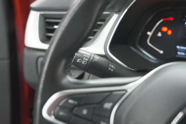 Renault Captur TCe 130 Intens | Camera | 9.3 Inch Grootscherm | Navigatie | Apple Carplay | Parkeersensoren