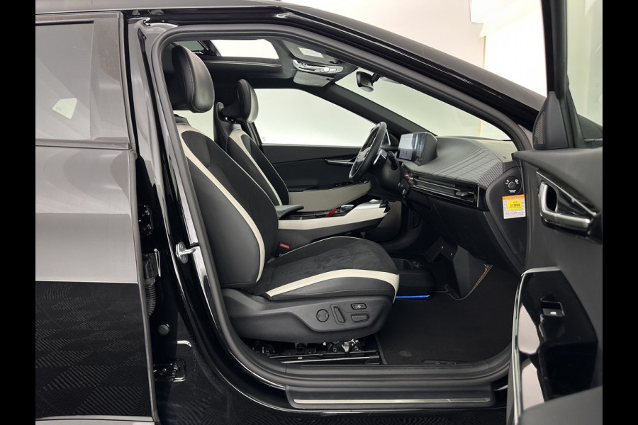 Kia Ev6 GT-Line 77.4 kWh [ 3-Fase-11kW ] (INCL-BTW) Aut. *HEATPUMP | PANO | HEAD-UP | LEATHER-ALCANTARA | ADAPTIVE-CRUISE | DIGI-COCKPIT | MERIDIAN-AUDIO | MEMORYPACK | FULL-LED | KEYLESS | TOPVIEW | DAB | BLINDSPOT | NAVI-FULLMAP |