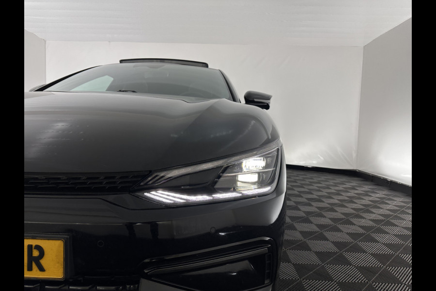 Kia Ev6 GT-Line 77.4 kWh [ 3-Fase-11kW ] (INCL-BTW) Aut. *HEATPUMP | PANO | HEAD-UP | LEATHER-ALCANTARA | ADAPTIVE-CRUISE | DIGI-COCKPIT | MERIDIAN-AUDIO | MEMORYPACK | FULL-LED | KEYLESS | TOPVIEW | DAB | BLINDSPOT | NAVI-FULLMAP |