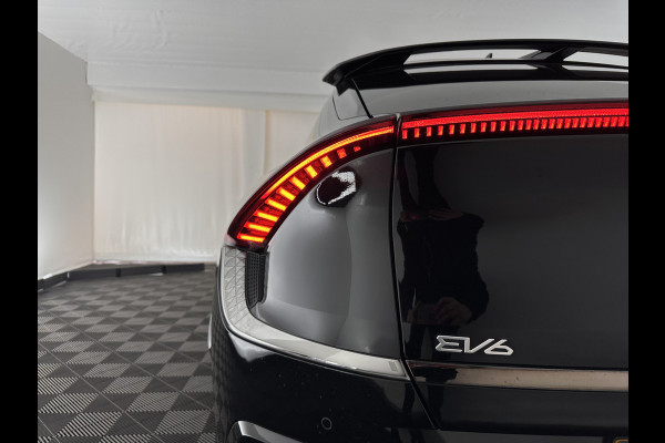 Kia Ev6 GT-Line 77.4 kWh [ 3-Fase-11kW ] (INCL-BTW) Aut. *HEATPUMP | PANO | HEAD-UP | LEATHER-ALCANTARA | ADAPTIVE-CRUISE | DIGI-COCKPIT | MERIDIAN-AUDIO | MEMORYPACK | FULL-LED | KEYLESS | TOPVIEW | DAB | BLINDSPOT | NAVI-FULLMAP |
