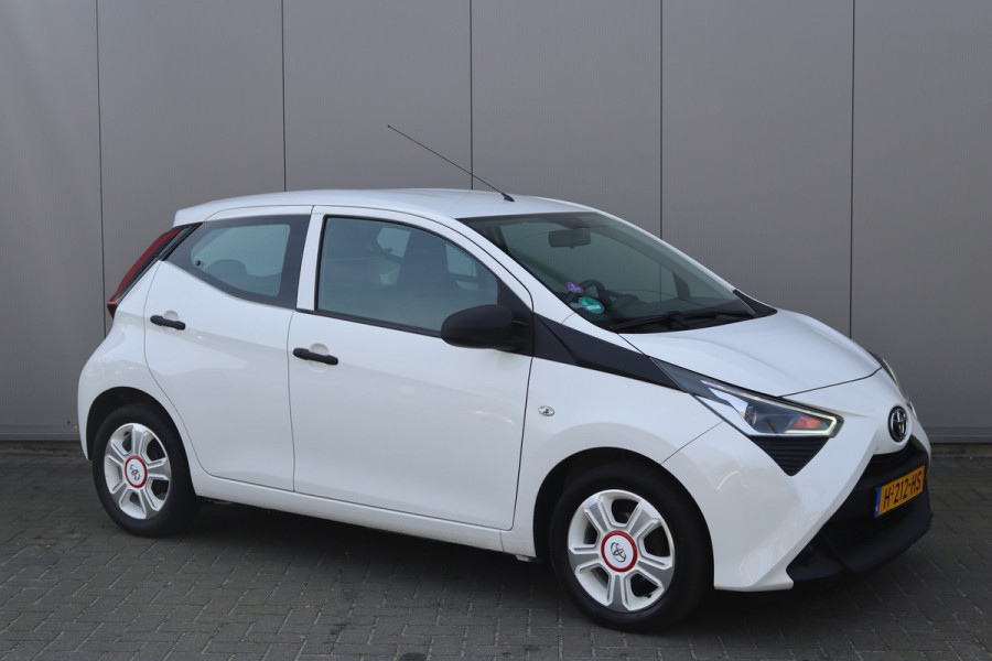 Toyota Aygo 1.0 VVT-i x-fun Airco/Elektrisch-pakket/Bluetooth