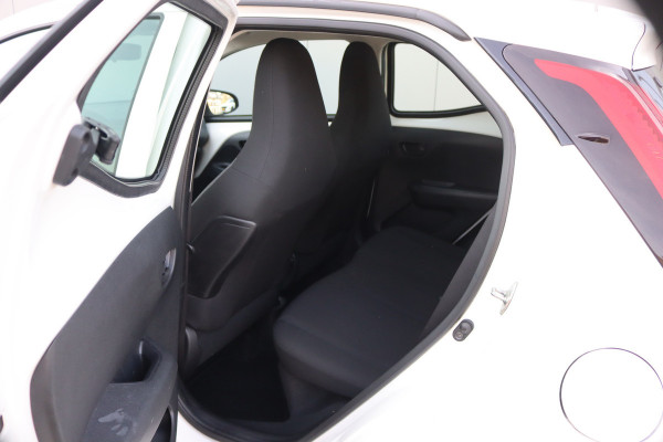Toyota Aygo 1.0 VVT-i x-fun Airco/Elektrisch-pakket/Bluetooth