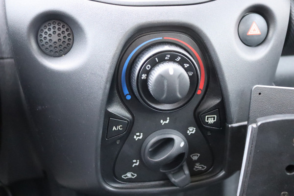 Toyota Aygo 1.0 VVT-i x-fun Airco/Elektrisch-pakket/Bluetooth