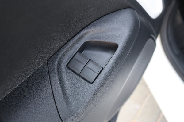 Toyota Aygo 1.0 VVT-i x-fun Airco/Elektrisch-pakket/Bluetooth