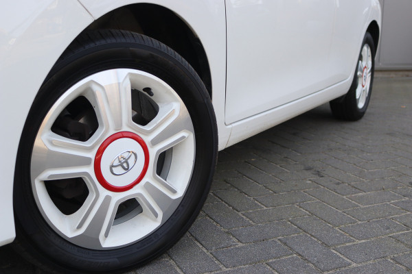 Toyota Aygo 1.0 VVT-i x-fun Airco/Elektrisch-pakket/Bluetooth