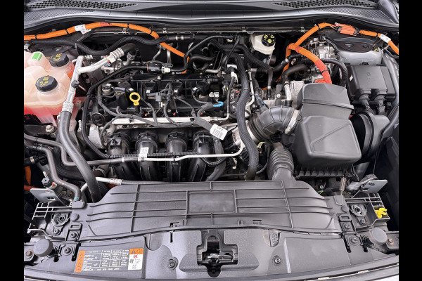 Ford Kuga 2.5 Hybrid PHEV ST-Line X Trekhaak Leer/Alcantara Head-Up Display Adaptive-Cruise Camera Navi Ecc Stoel+Achterbankverwarming App Privacy Glas Winterpakket Elek.Achterklep Led Virtual Cockpit Dodehoek-assistent 1.500KG Trekgewicht 1e Eigenaar Dealeronderhouden € 46.000 nieuw