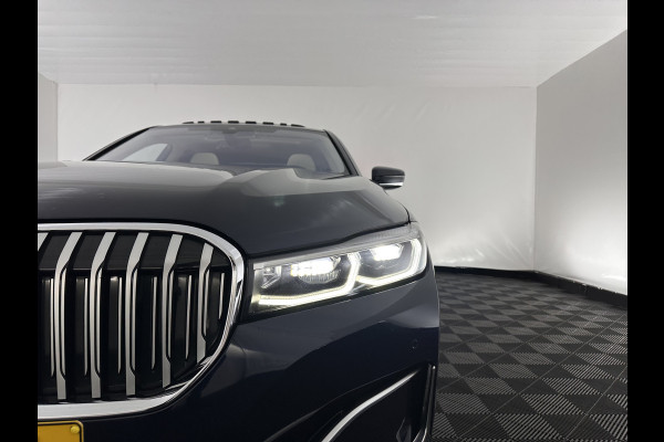 BMW 7 Serie 745Le (Plug-in) (INCL-BTW) *PANO | LEATHER | FULL-LED | HEAD-UP | BLINDSPOT | MEMORY-PACK | DIGI-COCKPIT | KEYLESS | DAB+ | CAMERA | HEATED-COMFORTSEATS | AMBIENTLIGHT | CARPLAY | SHIFTPADDLES | 18''ALU*