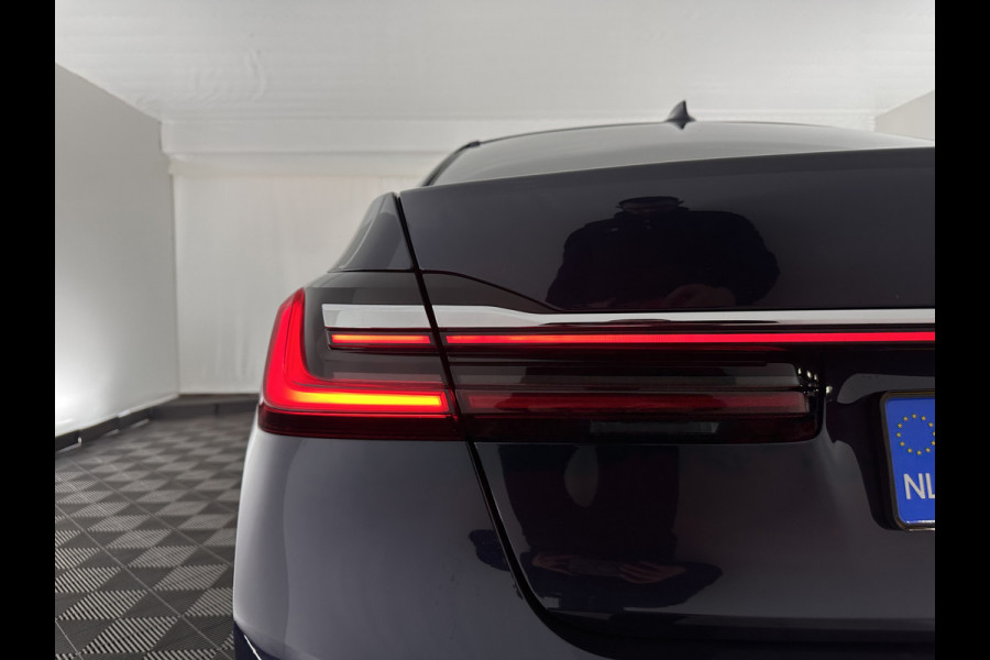 BMW 7 Serie 745Le (Plug-in) (INCL-BTW) *PANO | LEATHER | FULL-LED | HEAD-UP | BLINDSPOT | MEMORY-PACK | DIGI-COCKPIT | KEYLESS | DAB+ | CAMERA | HEATED-COMFORTSEATS | AMBIENTLIGHT | CARPLAY | SHIFTPADDLES | 18''ALU*