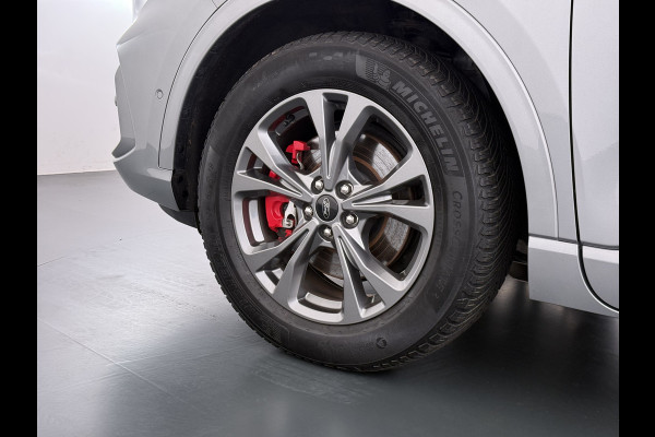 Ford Kuga 2.5 Hybrid PHEV ST-Line X Trekhaak Leer/Alcantara Head-Up Display Adaptive-Cruise Camera Navi Ecc Stoel+Achterbankverwarming App Privacy Glas Winterpakket Elek.Achterklep Led Virtual Cockpit Dodehoek-assistent 1.500KG Trekgewicht 1e Eigenaar Dealeronderhouden € 46.000 nieuw