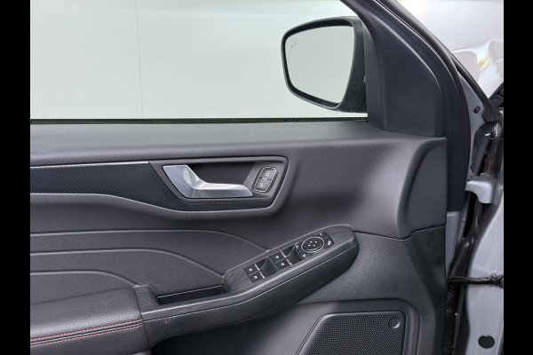 Ford Kuga 2.5 Hybrid PHEV ST-Line X Trekhaak Leer/Alcantara Head-Up Display Adaptive-Cruise Camera Navi Ecc Stoel+Achterbankverwarming App Privacy Glas Winterpakket Elek.Achterklep Led Virtual Cockpit Dodehoek-assistent 1.500KG Trekgewicht 1e Eigenaar Dealeronderhouden € 46.000 nieuw