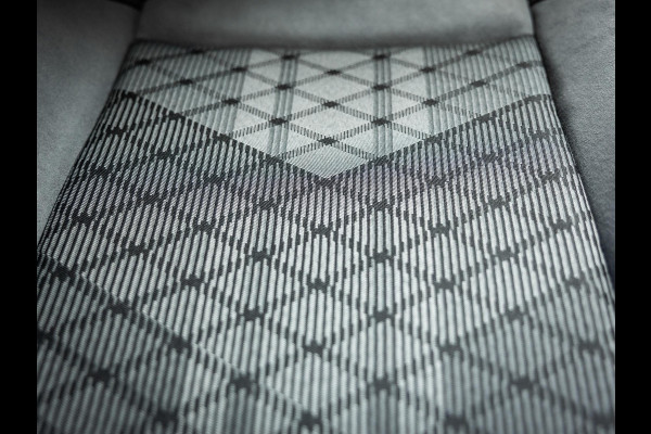 Volkswagen Polo 1.0 TSI R-Line Edition | DSG | 3x R-Line | Pano | Carplay | Cruise Control |