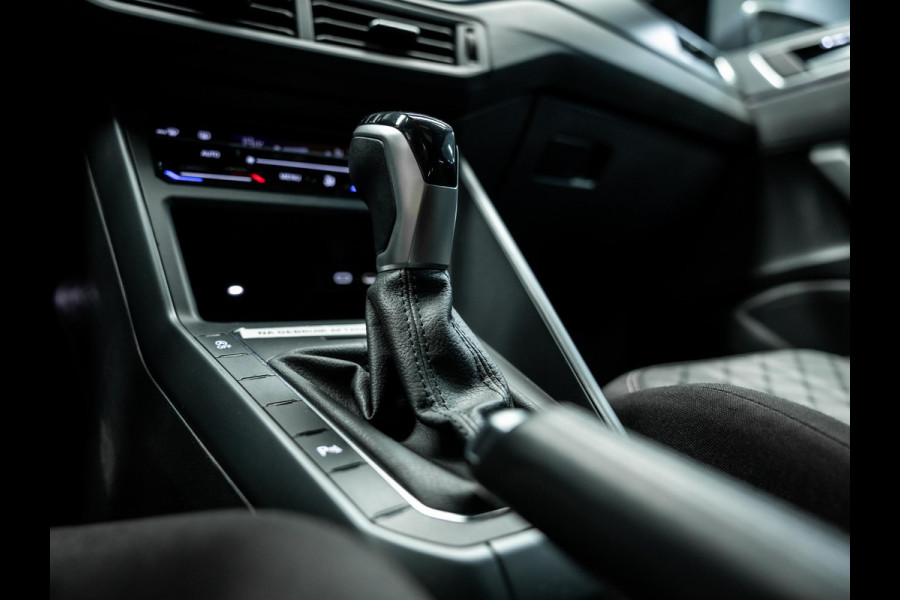 Volkswagen Polo 1.0 TSI R-Line Edition | DSG | 3x R-Line | Pano | Carplay | Cruise Control |
