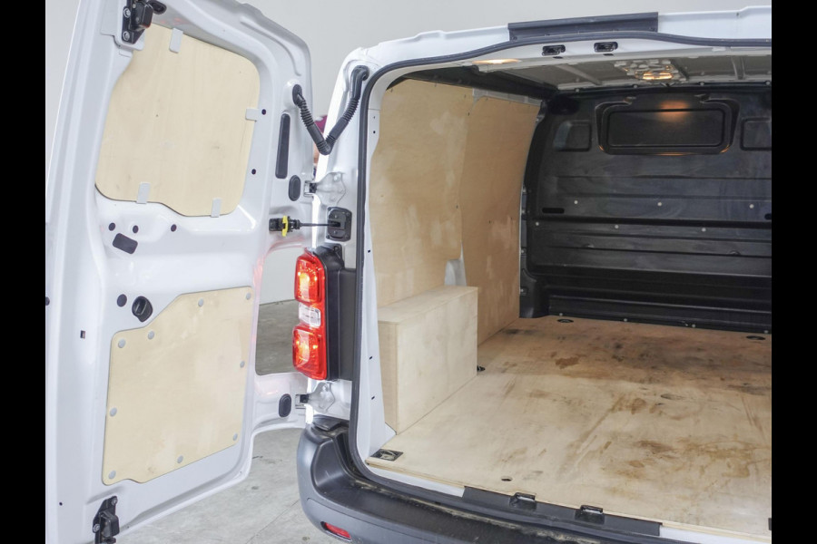 Opel Vivaro 2.0 CDTI L2H1 Edition 144PK Automaat 3 zits Navigatie Airco Bluetooth Trekhaak Cruise Control