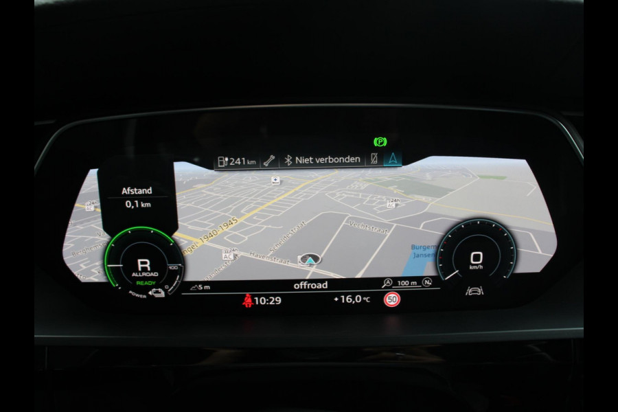 Audi e-tron e-tron 55 quattro | Leder | Navigatie | Trekhaak | Led koplampen | Tour pakket | Virtual cockpit | Cruise control adaptief