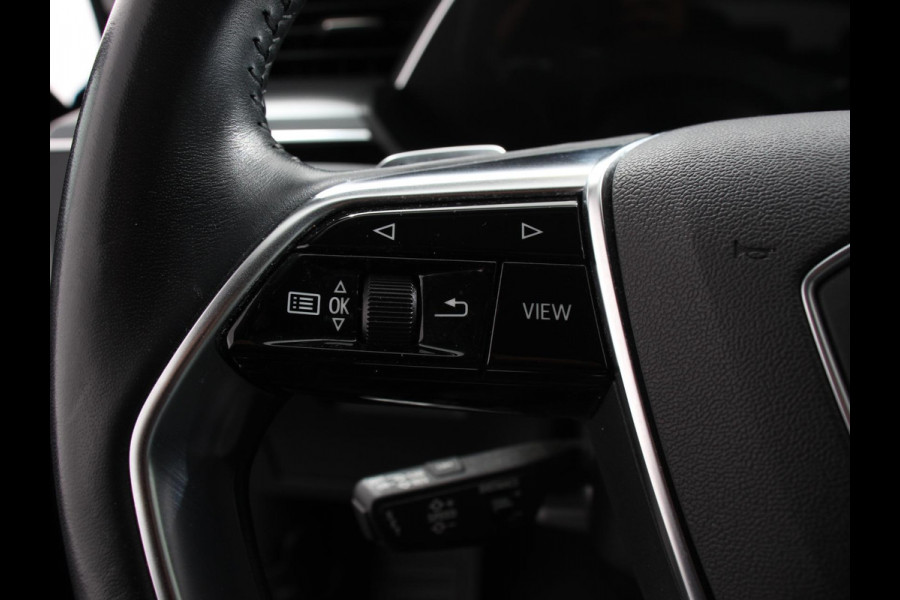 Audi e-tron e-tron 55 quattro | Leder | Navigatie | Trekhaak | Led koplampen | Tour pakket | Virtual cockpit | Cruise control adaptief