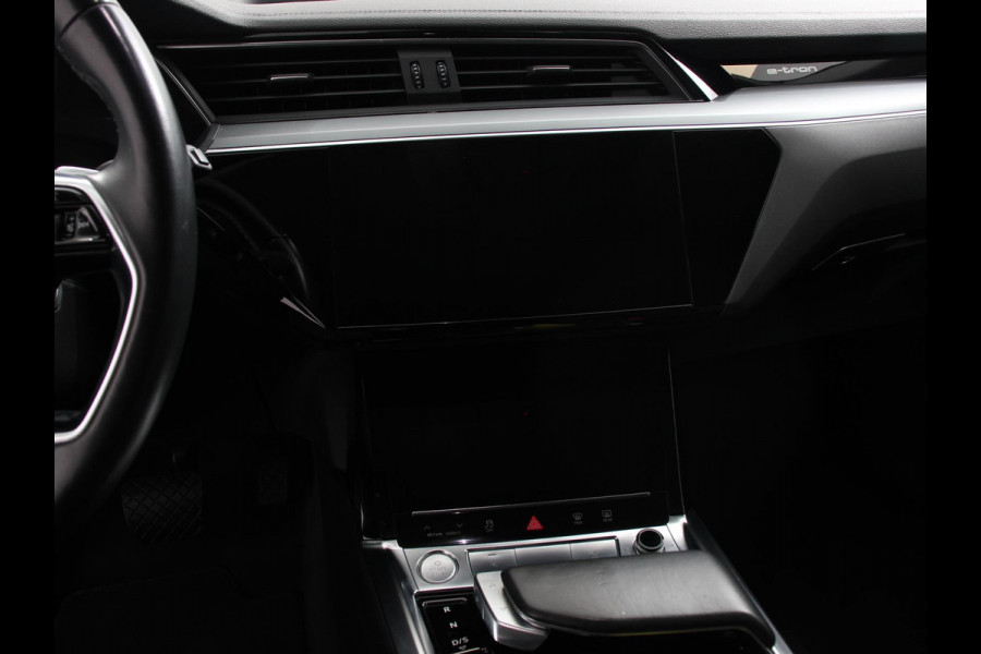 Audi e-tron e-tron 55 quattro | Leder | Navigatie | Trekhaak | Led koplampen | Tour pakket | Virtual cockpit | Cruise control adaptief