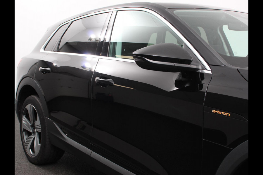 Audi e-tron e-tron 55 quattro | Leder | Navigatie | Trekhaak | Led koplampen | Tour pakket | Virtual cockpit | Cruise control adaptief