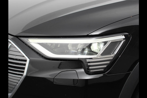 Audi e-tron e-tron 55 quattro | Leder | Navigatie | Trekhaak | Led koplampen | Tour pakket | Virtual cockpit | Cruise control adaptief