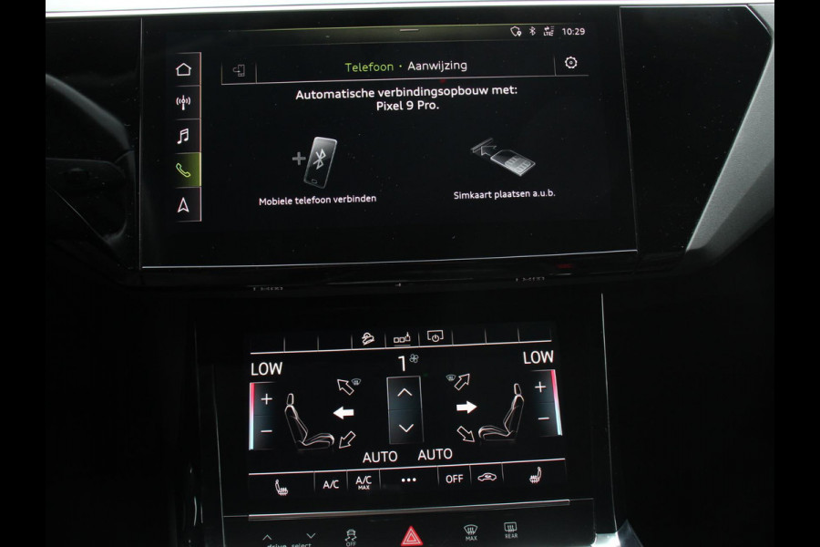 Audi e-tron e-tron 55 quattro | Leder | Navigatie | Trekhaak | Led koplampen | Tour pakket | Virtual cockpit | Cruise control adaptief