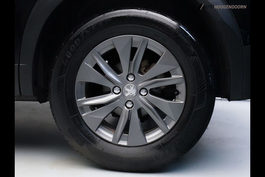 Peugeot 2008 1.2 PureTech Active Pack Sport 130pk (APPLE CARPLAY,CRUISE,CAMERA,LM-VELGEN,COMFORT-STOELEN,LED,TOPCONDITIE)