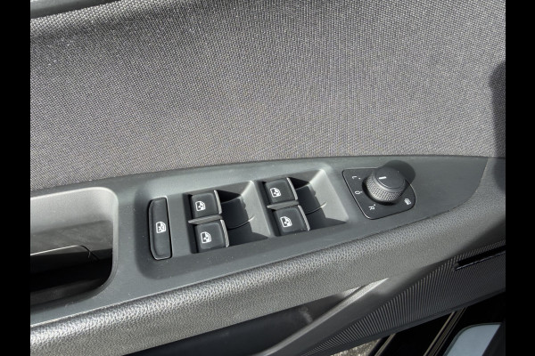 Seat Leon 1.4 EcoTSI FR Business Intense Sensoren V+A / Carplay / Cruise C. / Winter Pakket / Navi