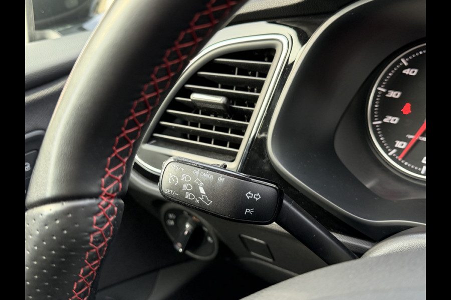 Seat Leon 1.4 EcoTSI FR Business Intense Sensoren V+A / Carplay / Cruise C. / Winter Pakket / Navi
