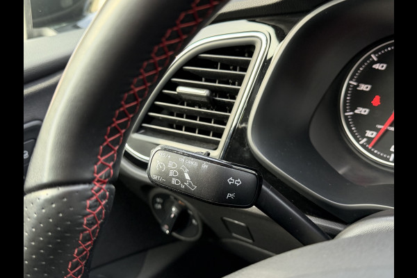 Seat Leon 1.4 EcoTSI FR Business Intense Sensoren V+A / Carplay / Cruise C. / Winter Pakket / Navi