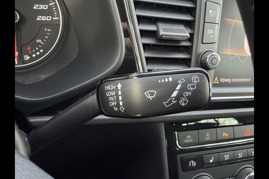 Seat Leon 1.4 EcoTSI FR Business Intense Sensoren V+A / Carplay / Cruise C. / Winter Pakket / Navi